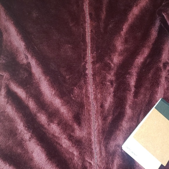 The North Face Sweater - Picture 3 of 8